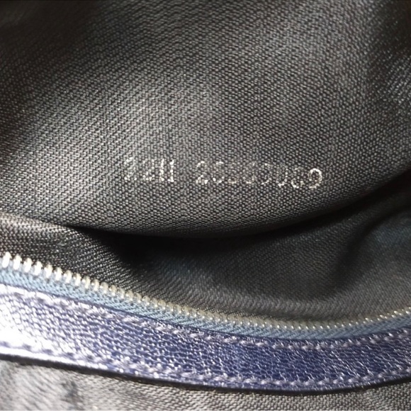 FENDI Vintage Baguette Navy Blue Suede Leather - Picture 8 of 10